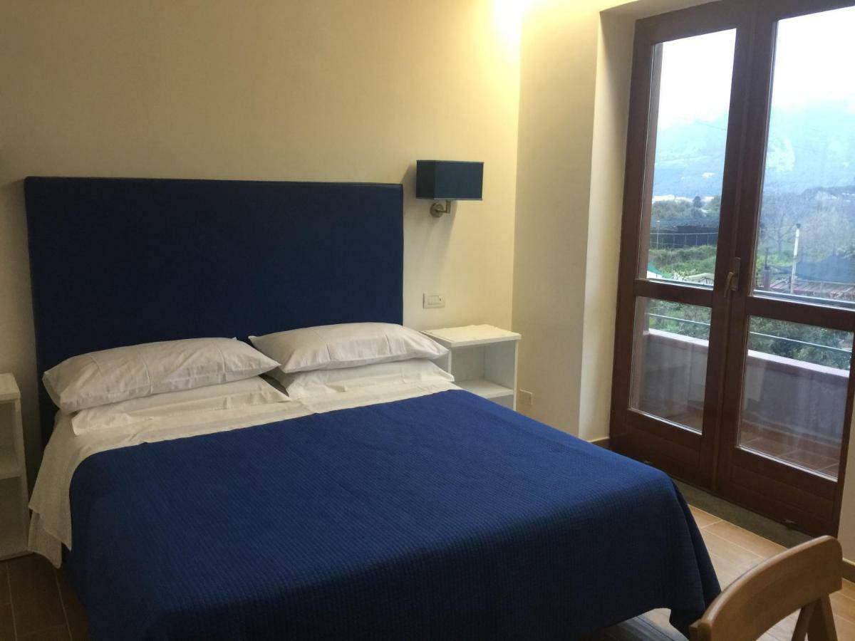 Bed And Lemons Bed & Breakfast Пиано ди Соренто Екстериор снимка